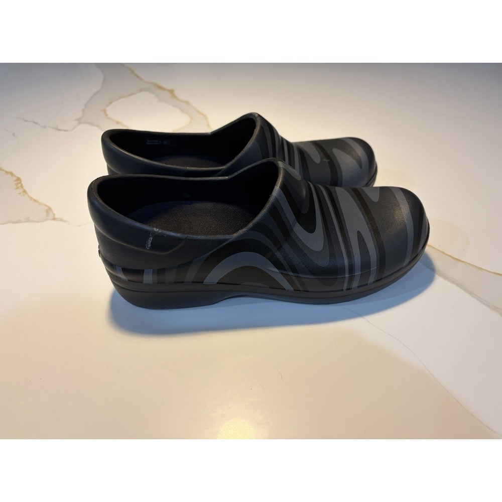 Crocs On-The-Clock Work Slip-On Clogs Women's 9 Black Gray Abstrac